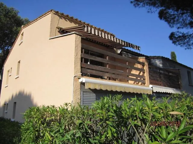 Apartment 5 Personnes Dans Avec Piscine Et Tennis
