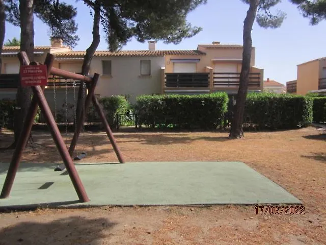 Apartment 5 Personnes Dans Avec Piscine Et Tennis Agde